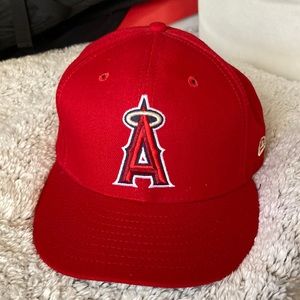 Los Angeles Angles red hat 7 3/8